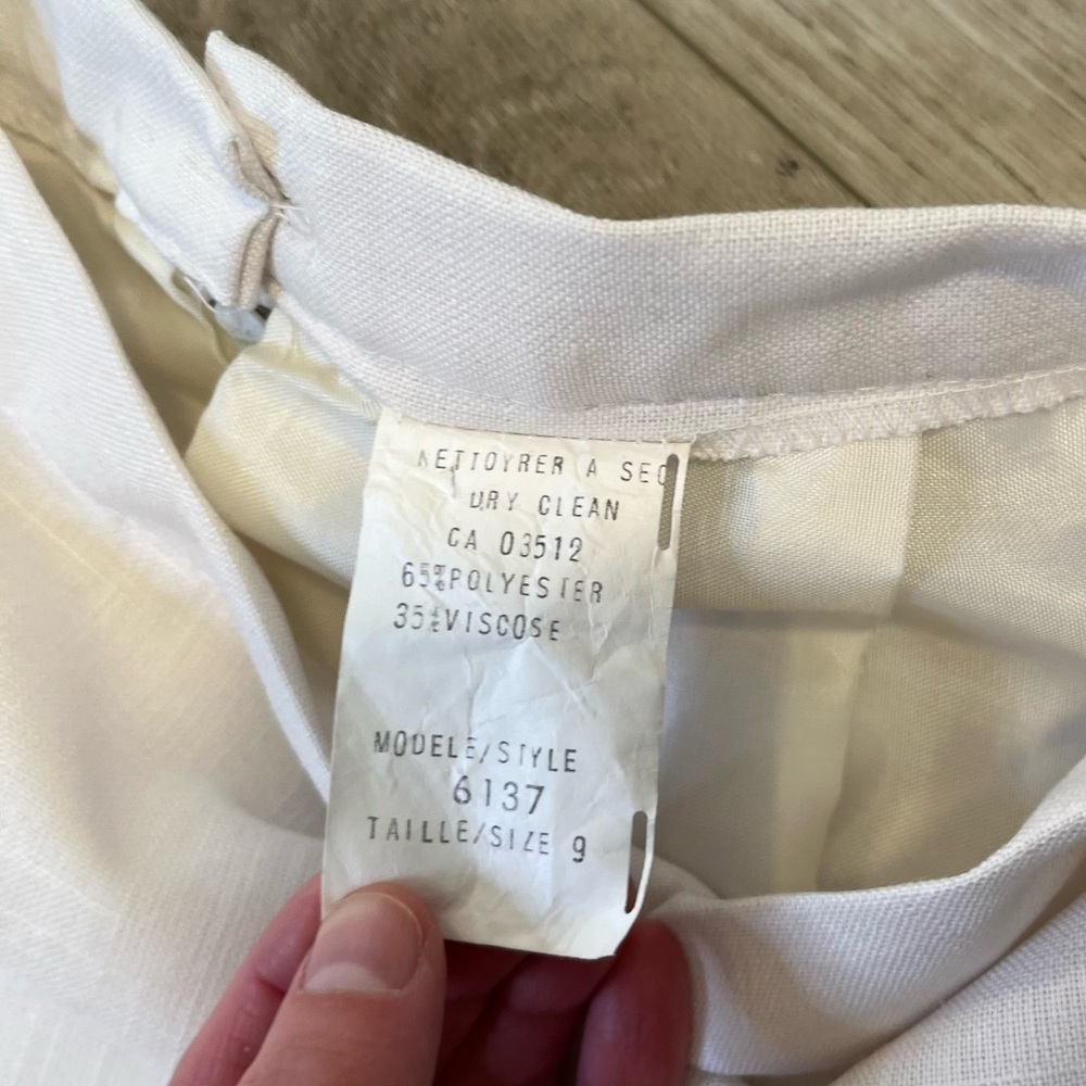❌SOLD❌ VINTAGE White Midi Pencil Skirt, Size 2-4 - Picture 8 of 11